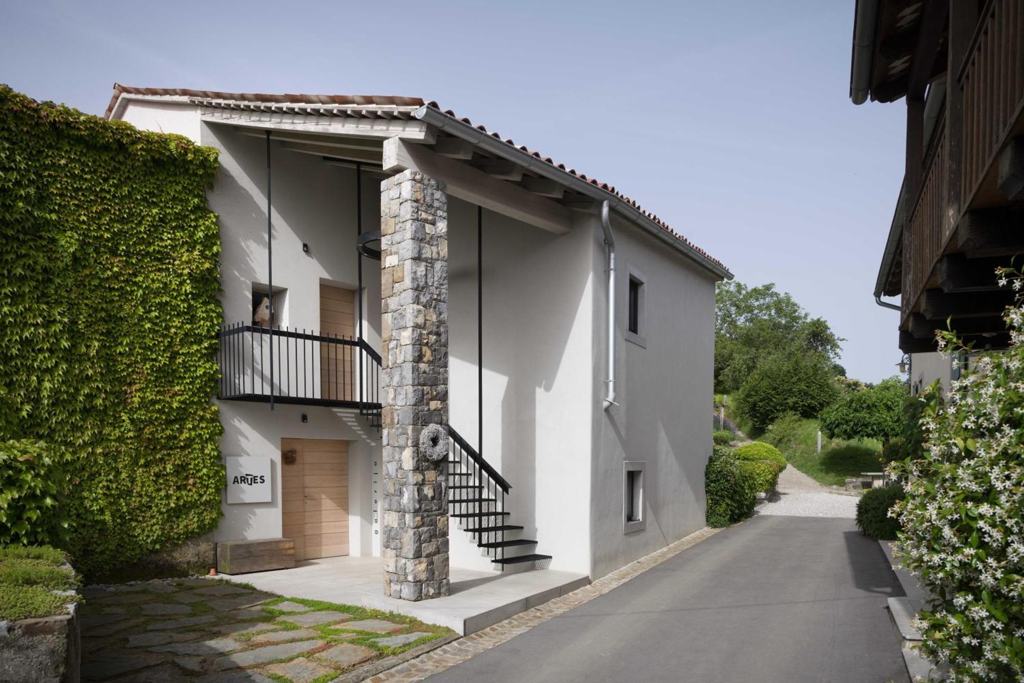 Villa Artes With Free Hot Tub & Sauna Branik Экстерьер фото